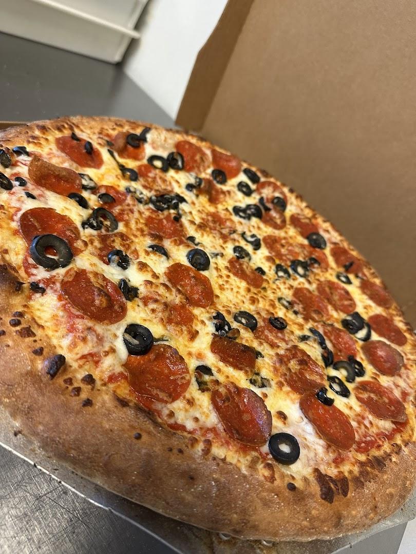 Dough Boyz Pizza & Wings